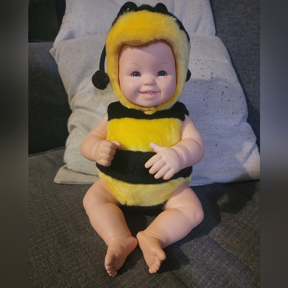 Anne Geddes Baby Bumblebee